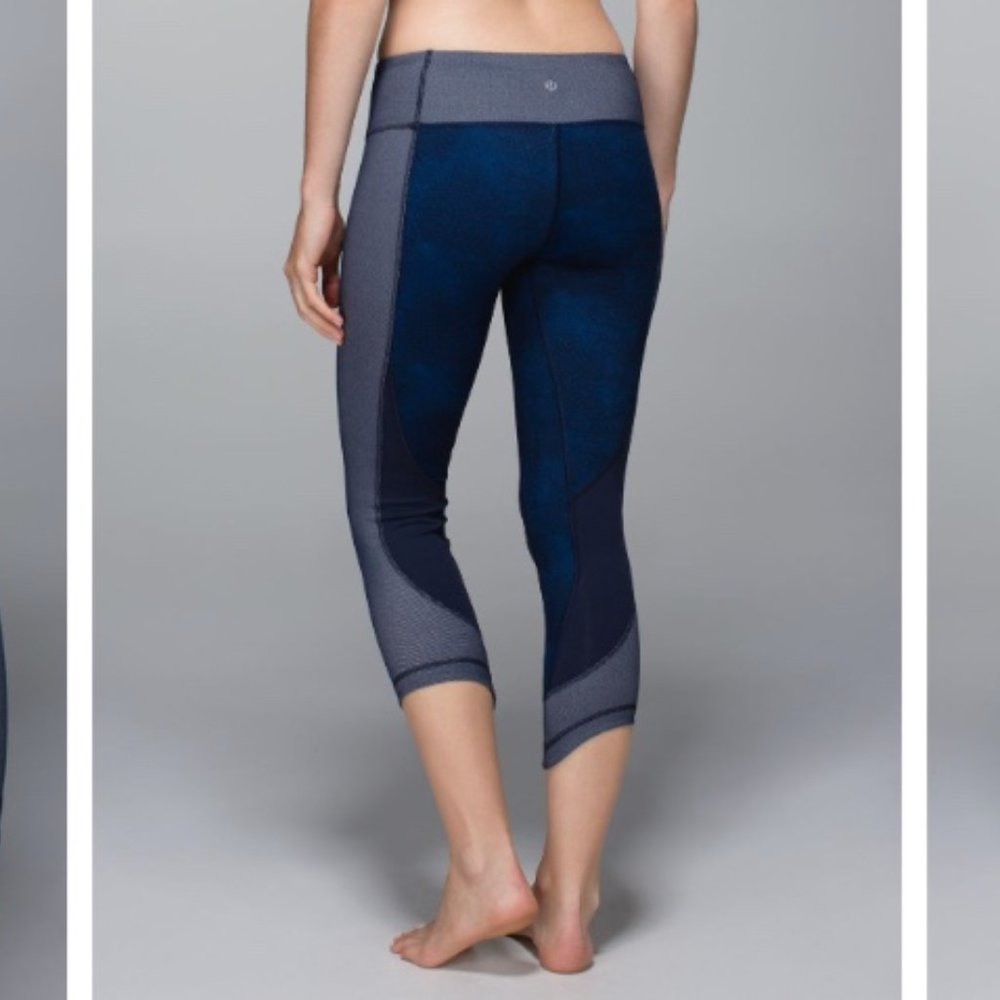 EUC LULULEMON Wunder Under Crop Pant Size 8 Sashico Inkwell Blue